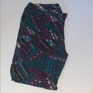 Lularoe TC Tall & Curvy Geometric Leggings